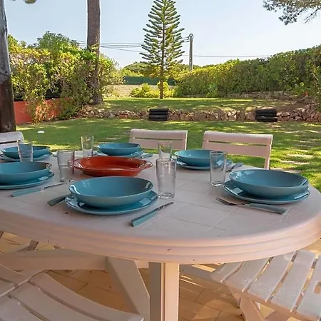 Sleeps 8 With Pool And Air Con Vilamoura