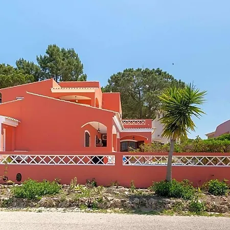 Vila Sleeps 8 With Pool And Air Con Vilamoura