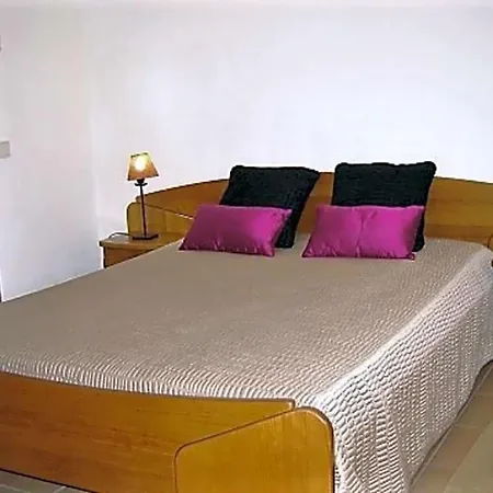 Sleeps 8 With Pool And Air Con Villa *